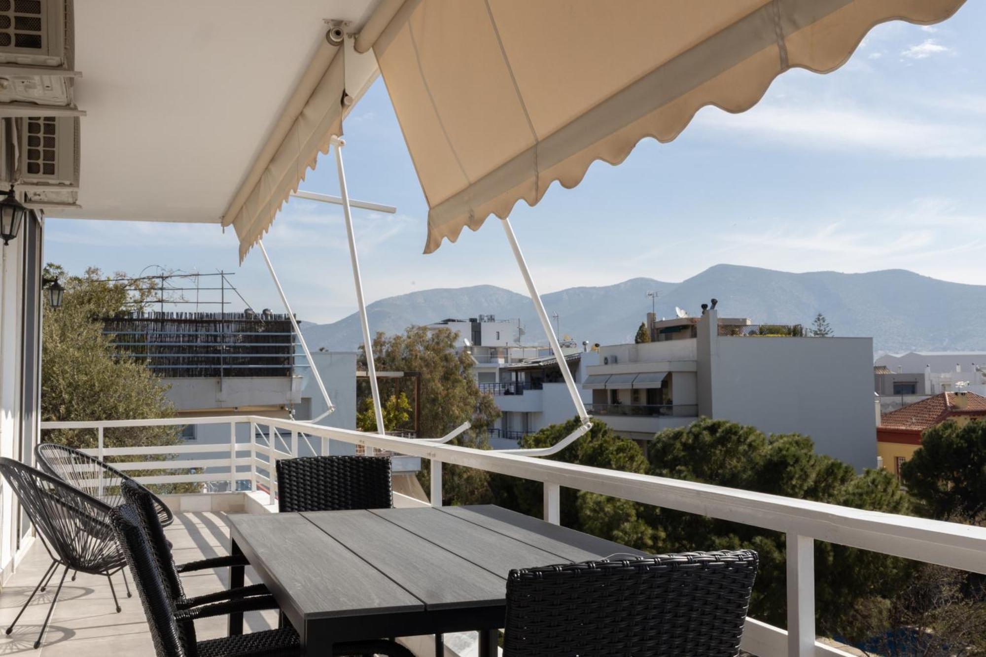 Luxurious 3-Bedroom Seaside Retreat Fully Renovated In 2025 Athen Eksteriør bilde