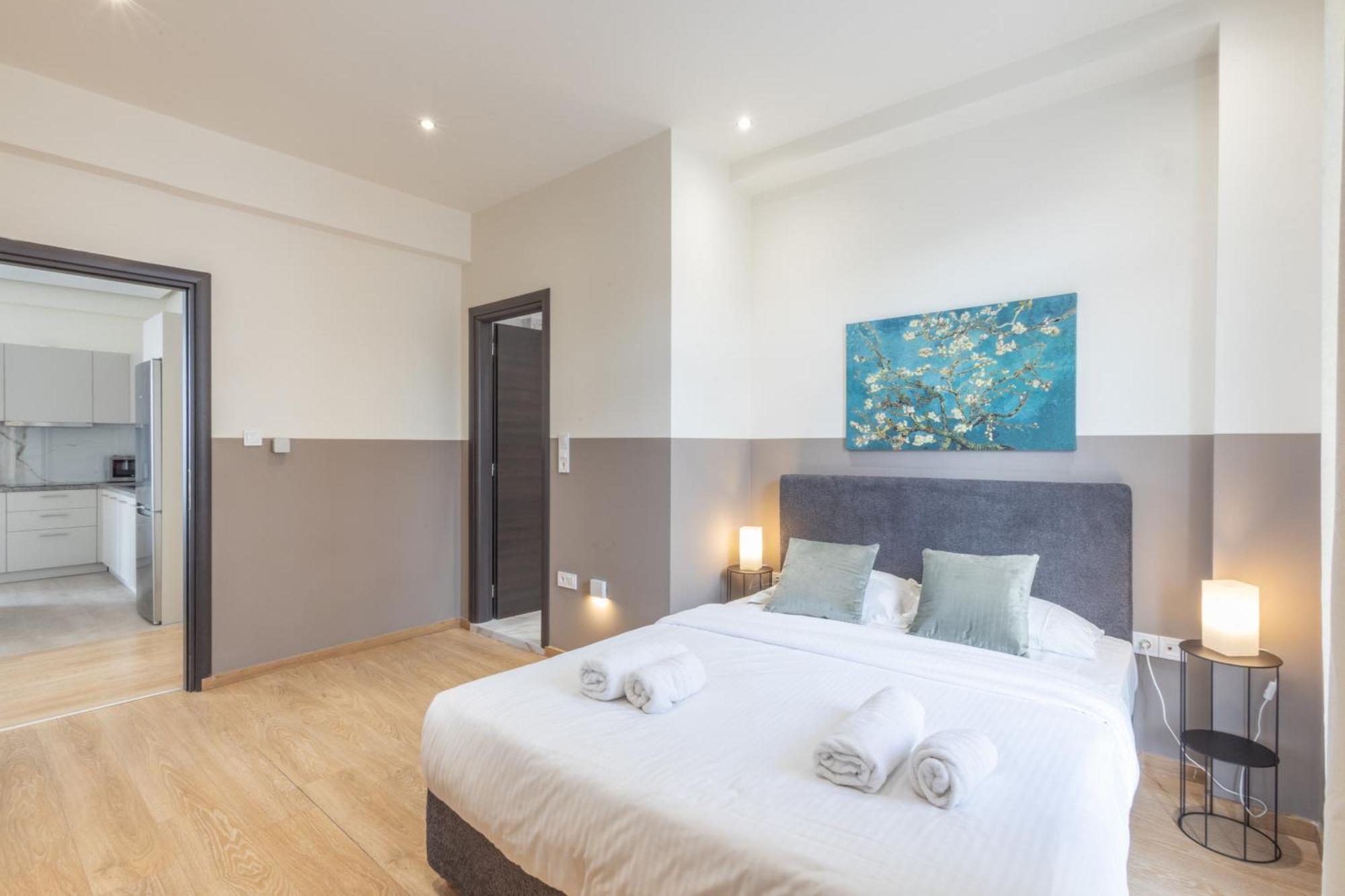 Luxurious 3-Bedroom Seaside Retreat Fully Renovated In 2025 Athen Eksteriør bilde