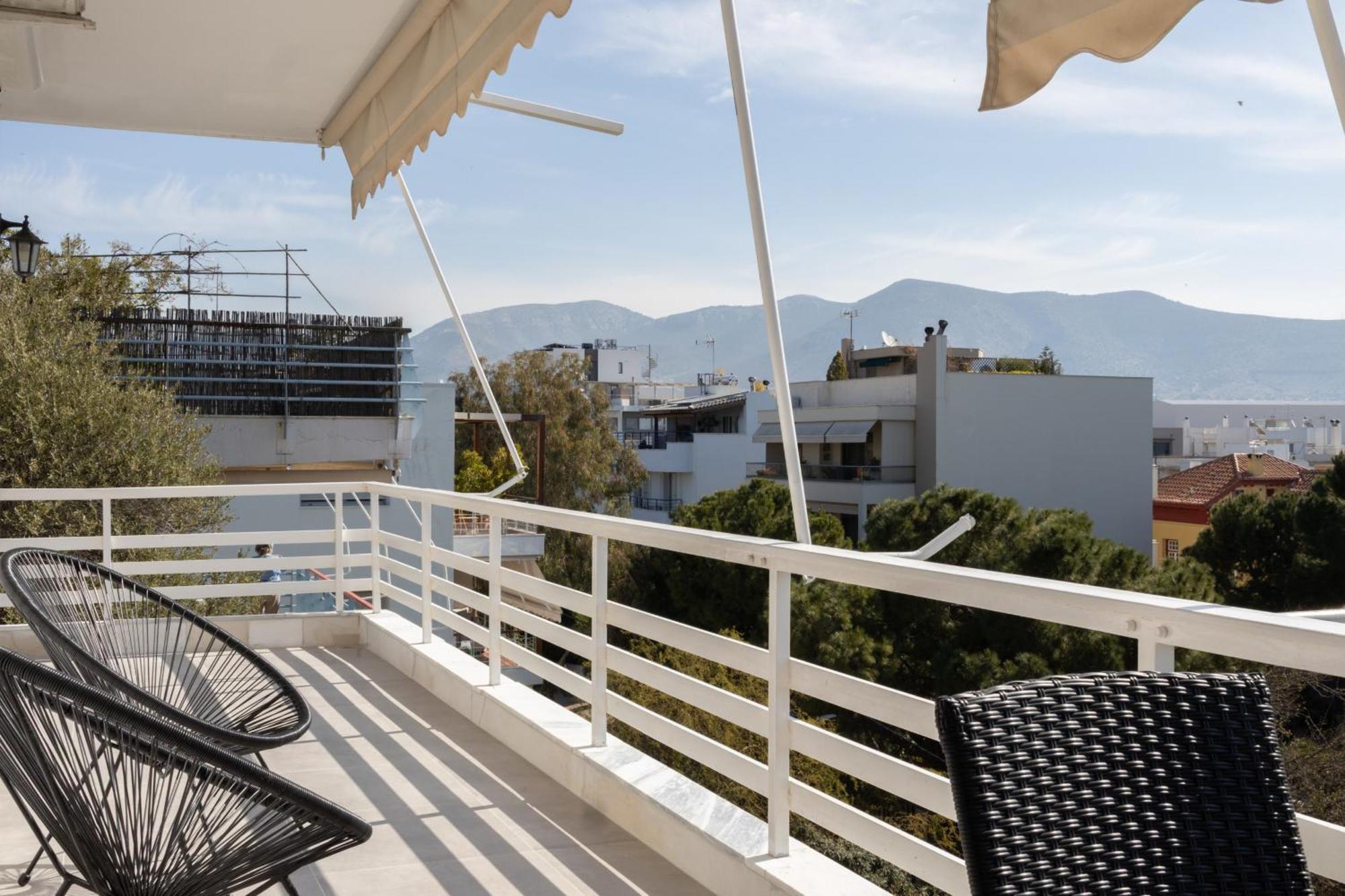 Luxurious 3-Bedroom Seaside Retreat Fully Renovated In 2025 Athen Eksteriør bilde