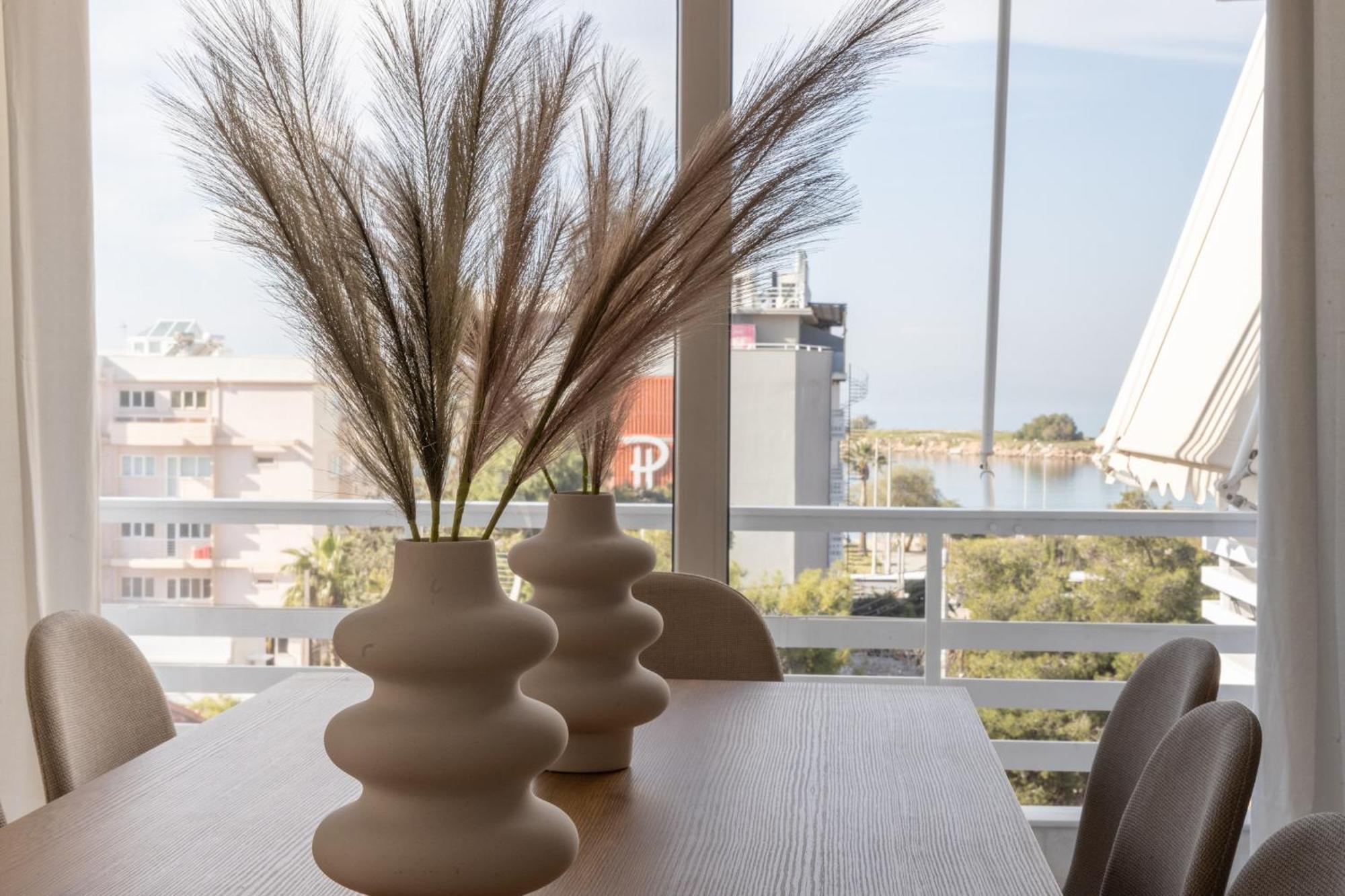 Luxurious 3-Bedroom Seaside Retreat Fully Renovated In 2025 Athen Eksteriør bilde